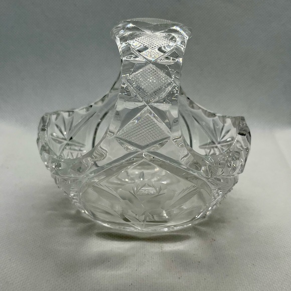 Small Crystal Rose Basket - Picture 4 of 8